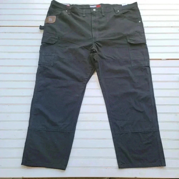 NWT Wrangler Riggs Ranger Cargo Pants Black Work 50x30 Relaxed Fit 103w060bl - Picture 1 of 13